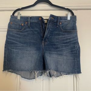 High-Rise Denim Shorts in Glenoaks Wash Cutoff
